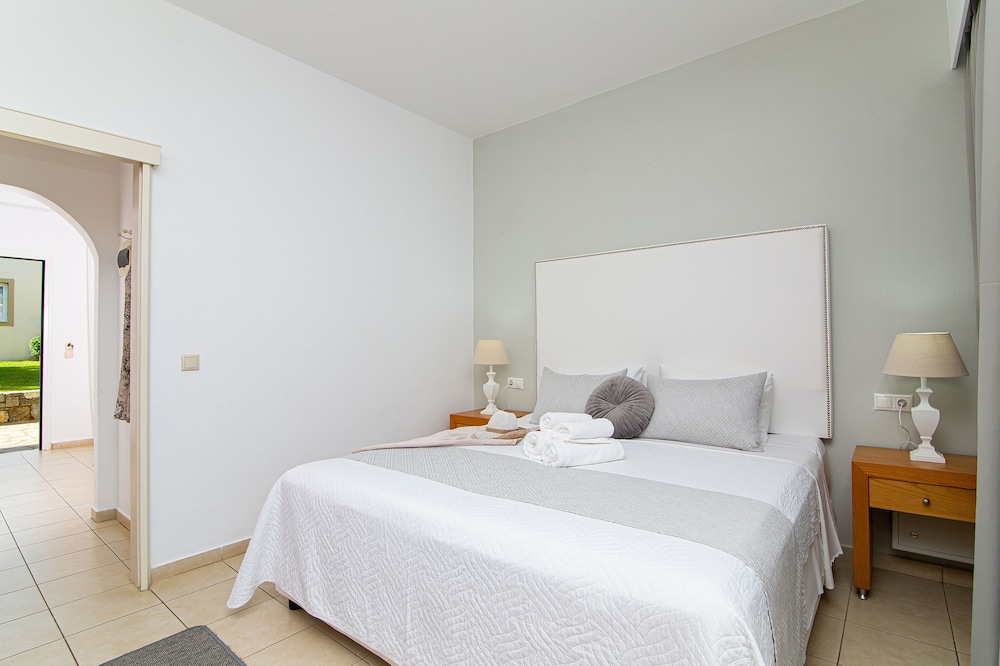 Villa Mare Monte Aparthotel 7/50