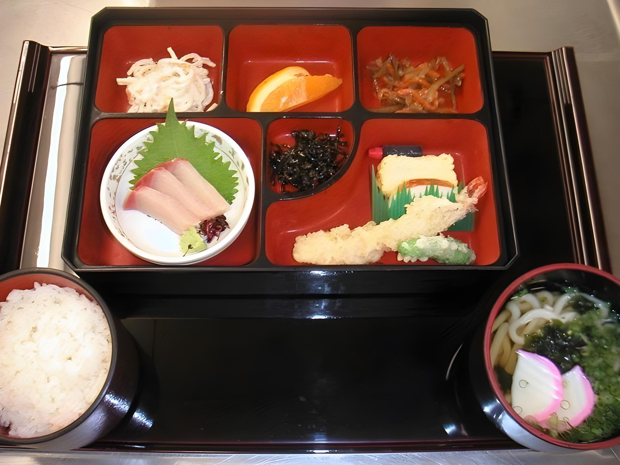 Kanonji Grand Hotel 15/37