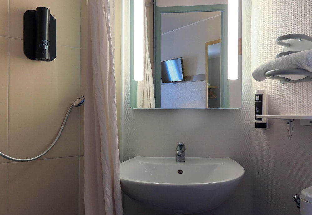 B&B HOTEL Dijon Les Portes du Sud 34/34