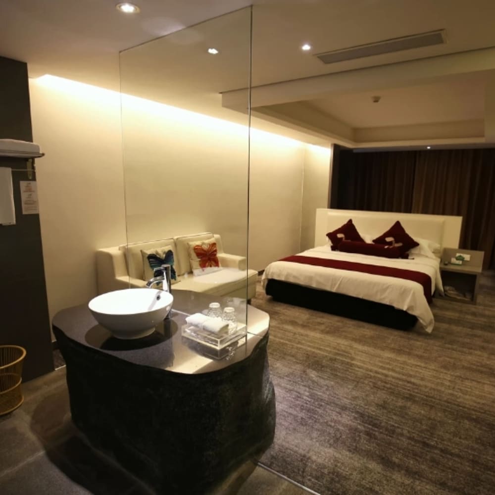 Grand Nest Hotel 13/30