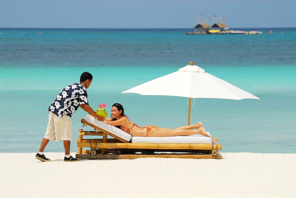 FRIDAYS BORACAY RESORT 42/50