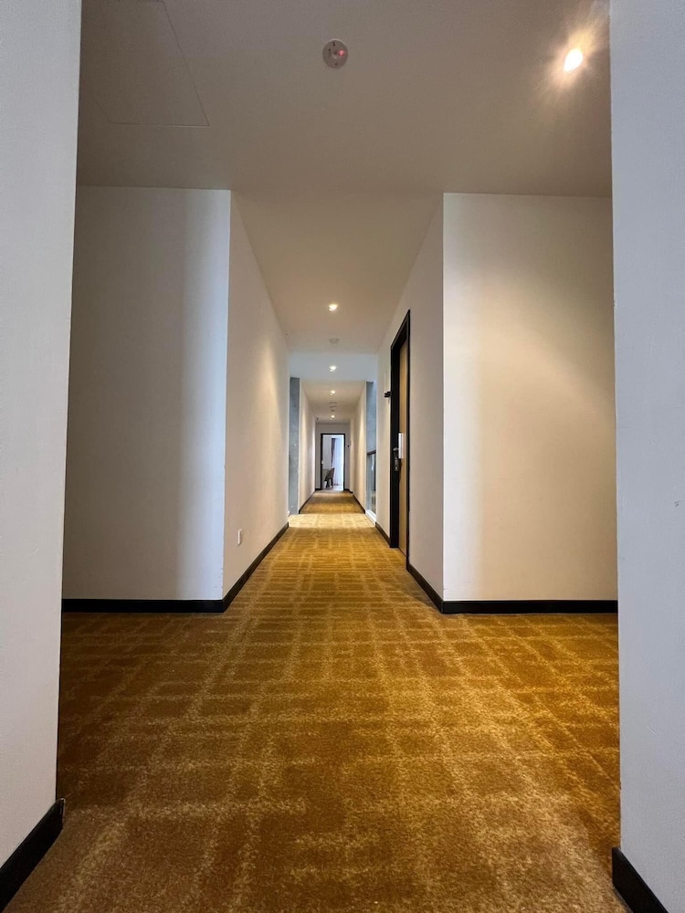 MIYABI HOTEL PERMAS 25/50