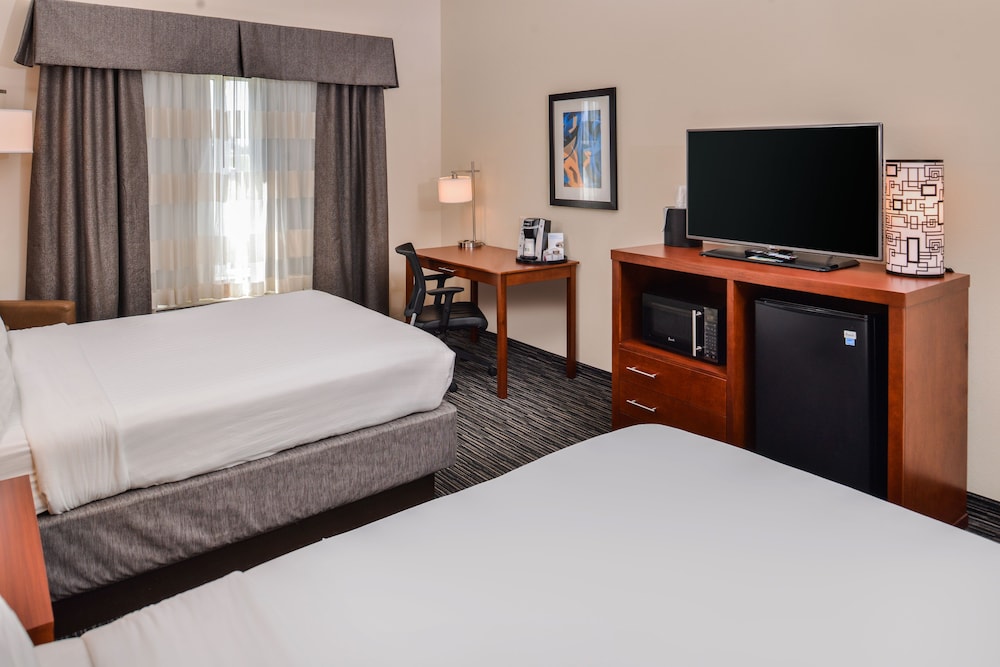 Holiday Inn Express And Suites York 12/43