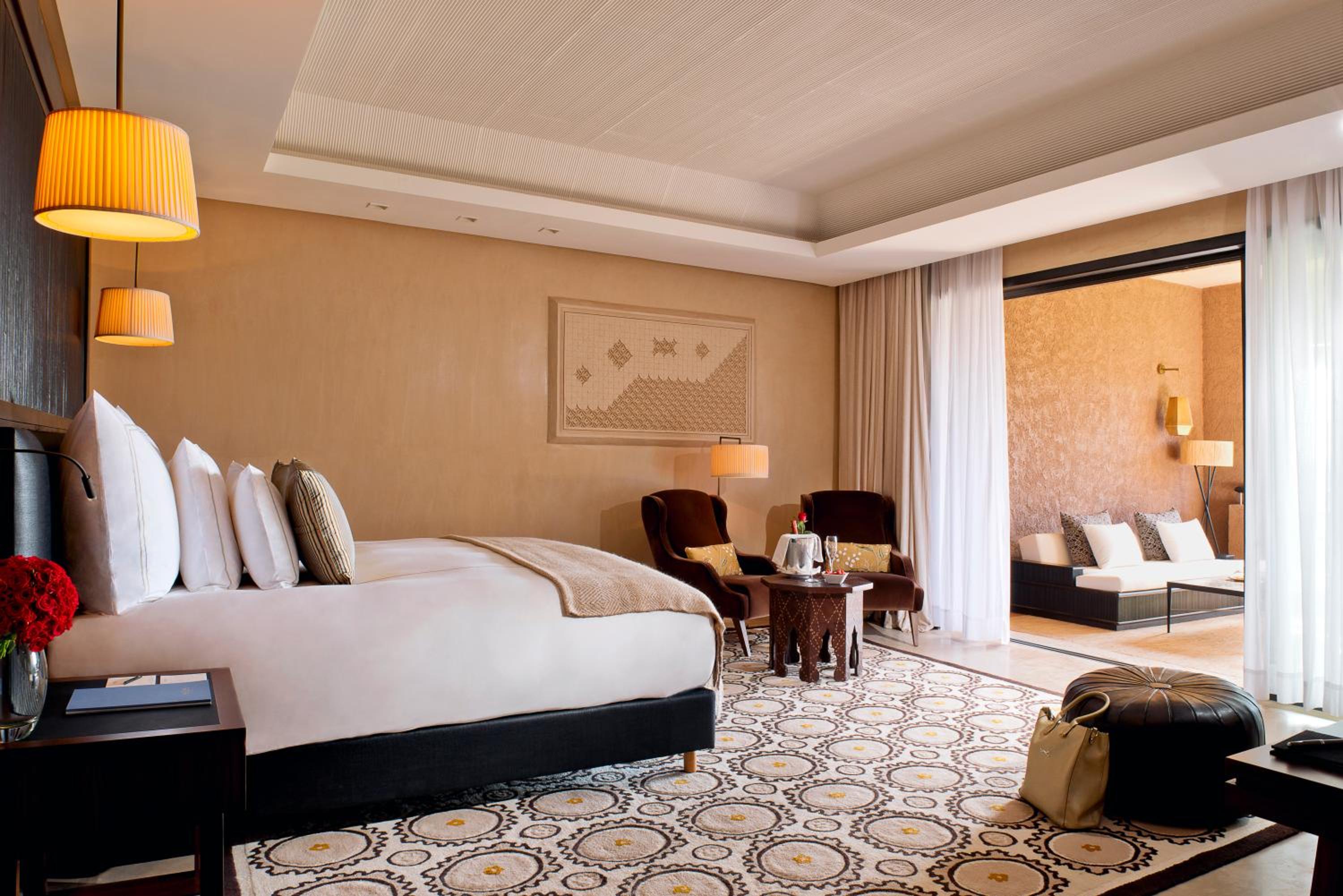 Family, Suite, King Bed, Mountain View