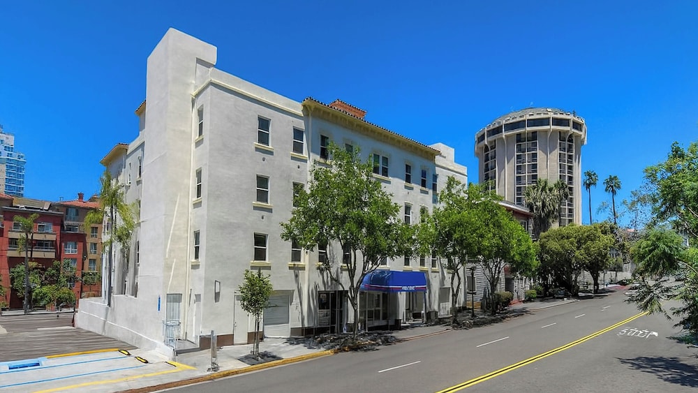 Motel6 San Diego, CA - Downtown 32/50