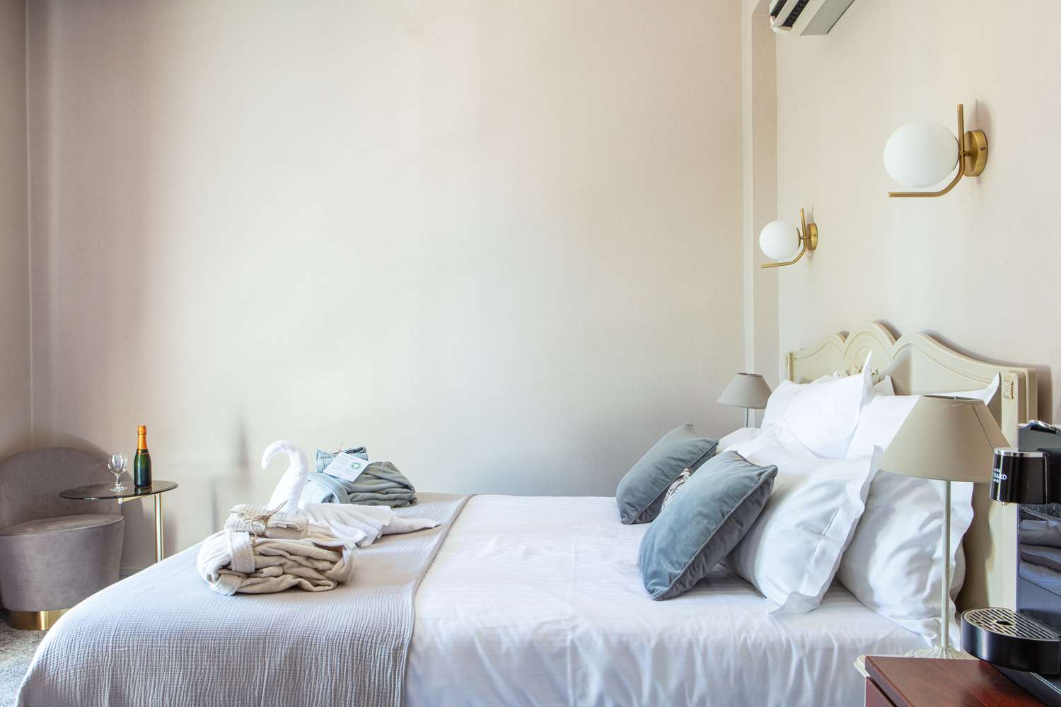 Vip, Deluxe, King Bed, River View