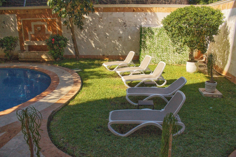 Hotel Palacio Maya 79/83