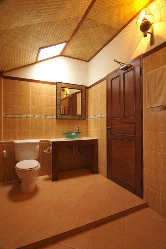 Palm Leaf Resort 24/54