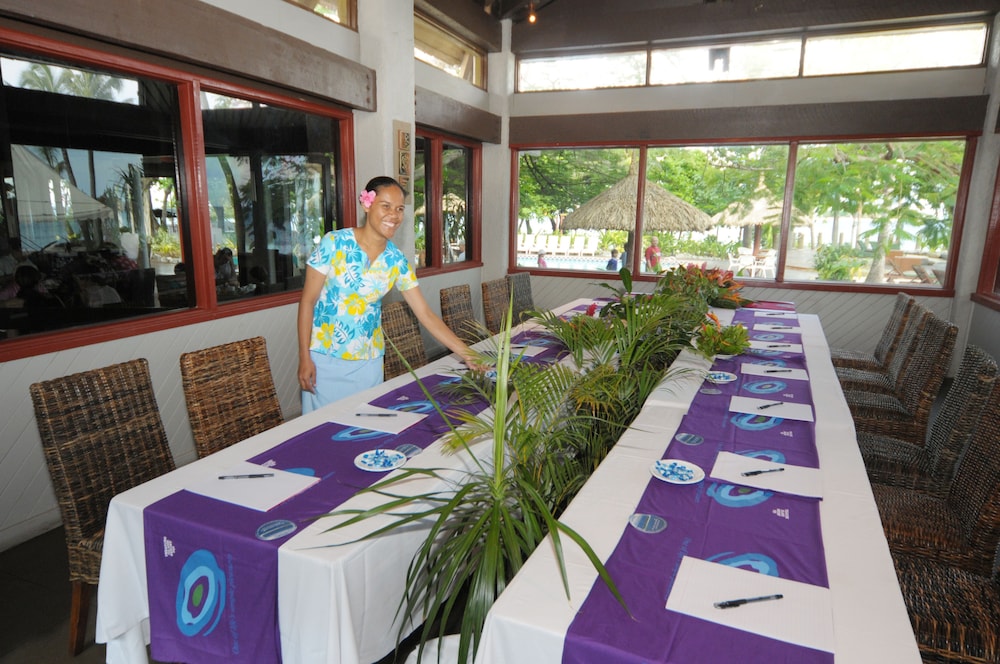 Nakelo Treasure Island Resort and Spa 24/46
