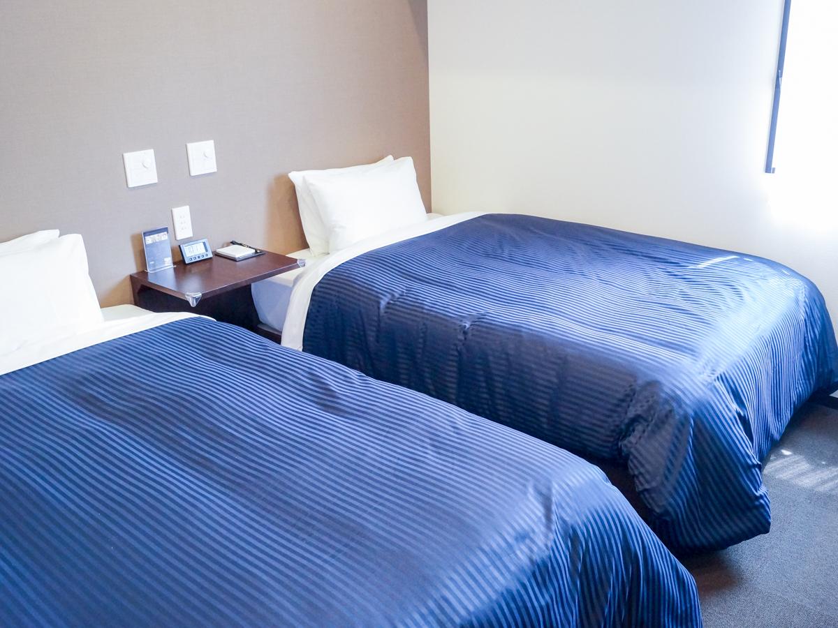 Semi Room, Semi Double Bed, Twin Beds, Smoking