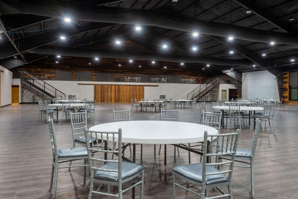 Wyndham Lancaster Resort and Convention Center 31/50