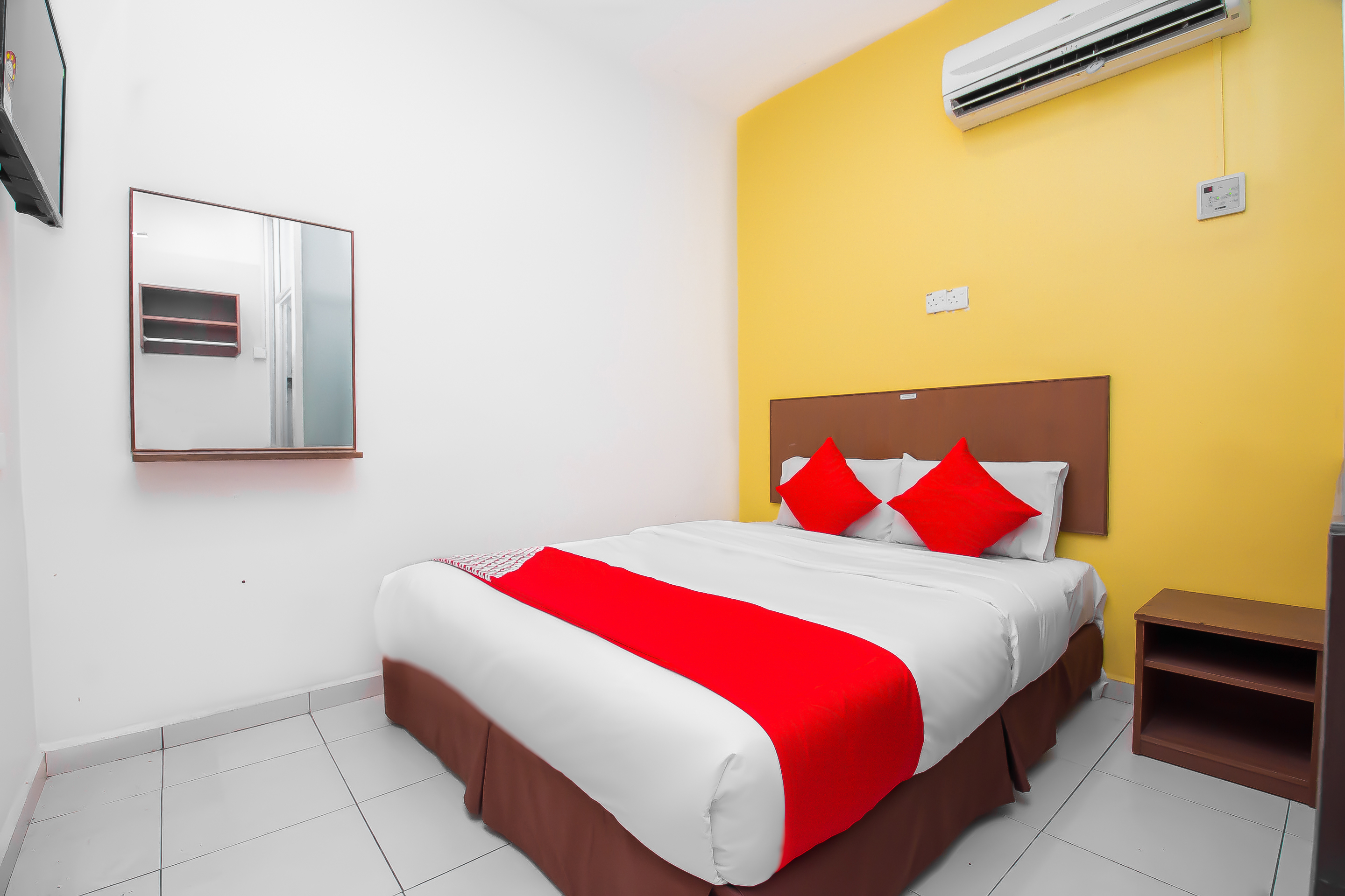 Oyo 582 Hotel Walk Inn 9/32
