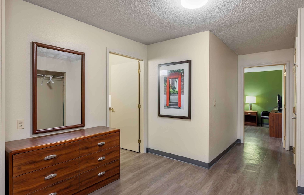 Extended Stay America - Omaha - West 6/52