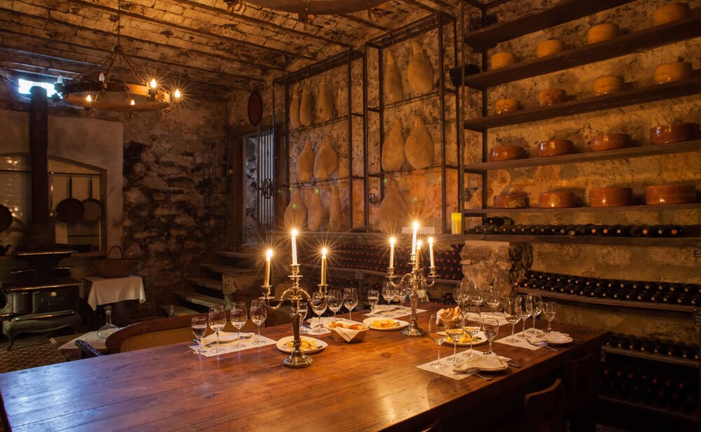 Narbona Wine Lodge 20/36