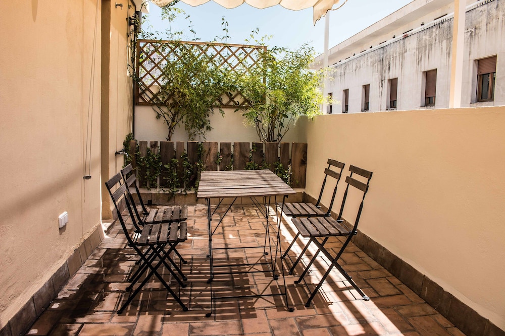 Black Swan Hostel Sevilla 55/62