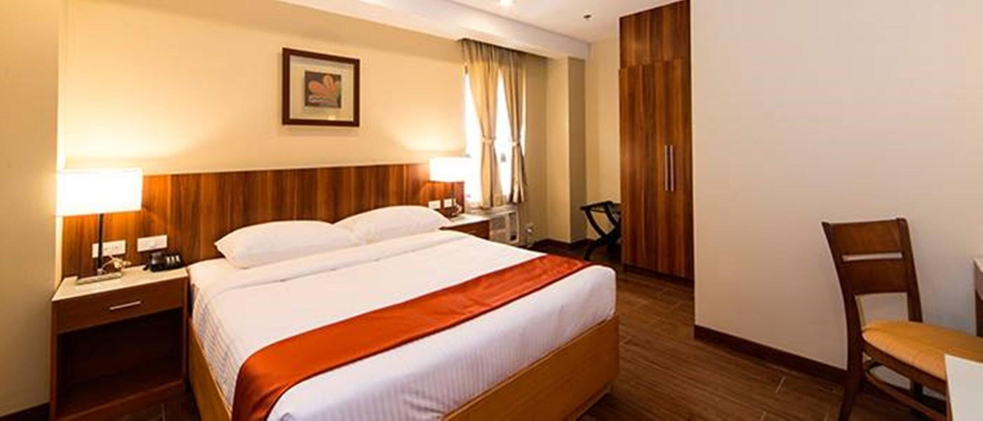 V Hotel And Apartel 16/28