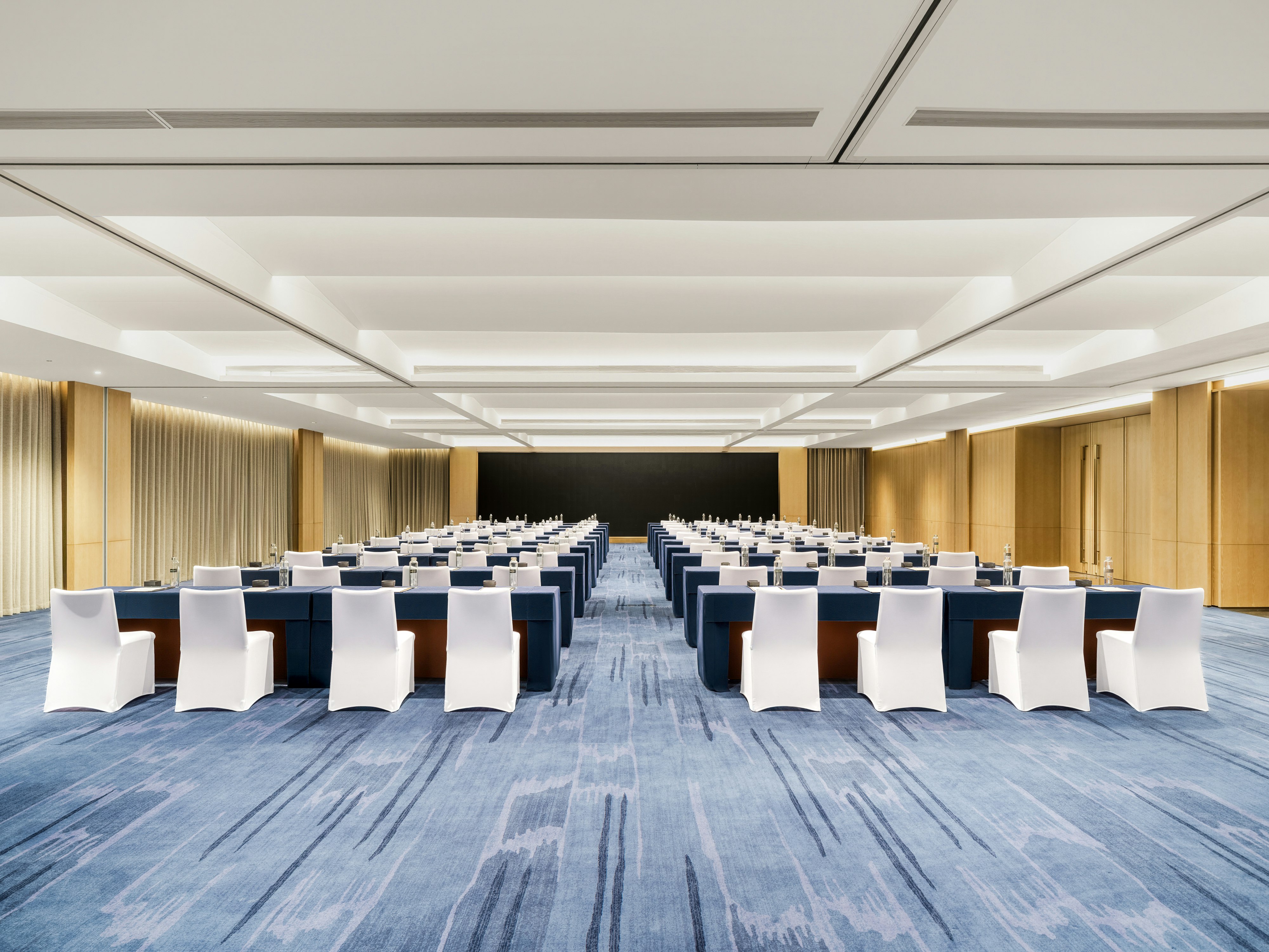 Canton Hotel Guangzhou, Tapestry Collection by Hilton 45/50