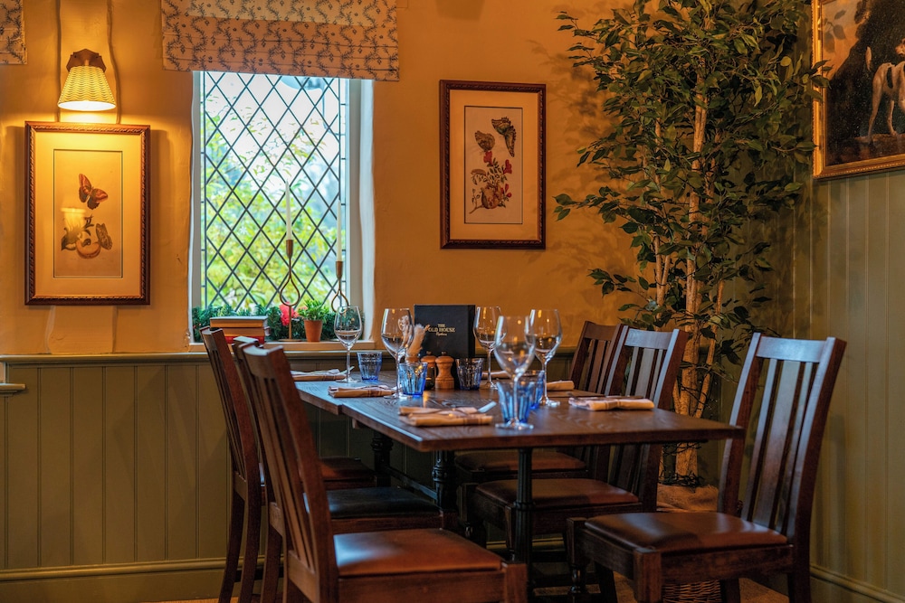 The Old House Inn 36/50