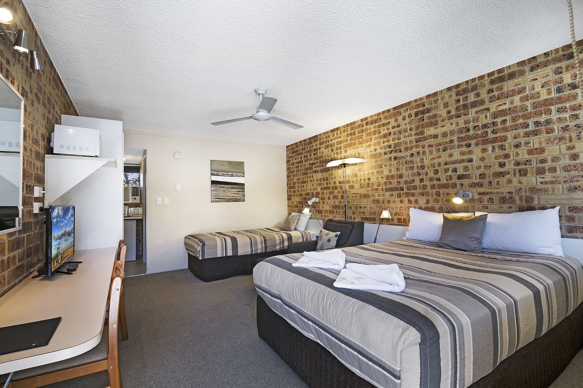ROOM, TRIPLE, GROUND FLOOR