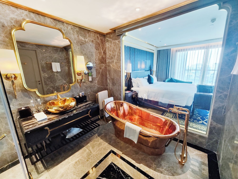 Dolce by Wyndham Hanoi Golden Lake 69/69