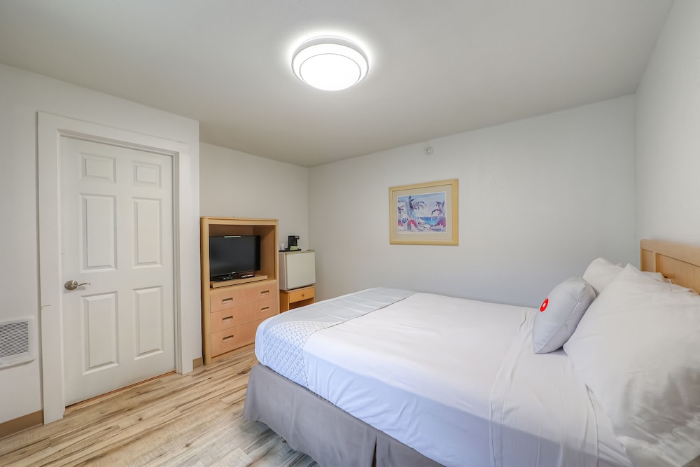 Newport Inn By OYO - Hwy 101 12/35