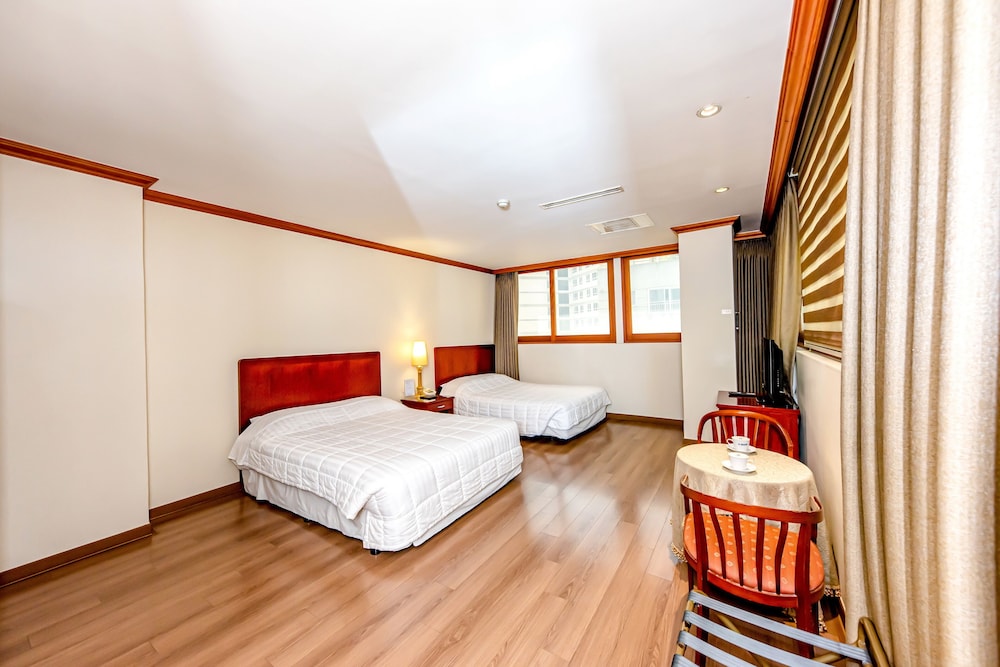 Samhaein Tourist Hotel 11/46