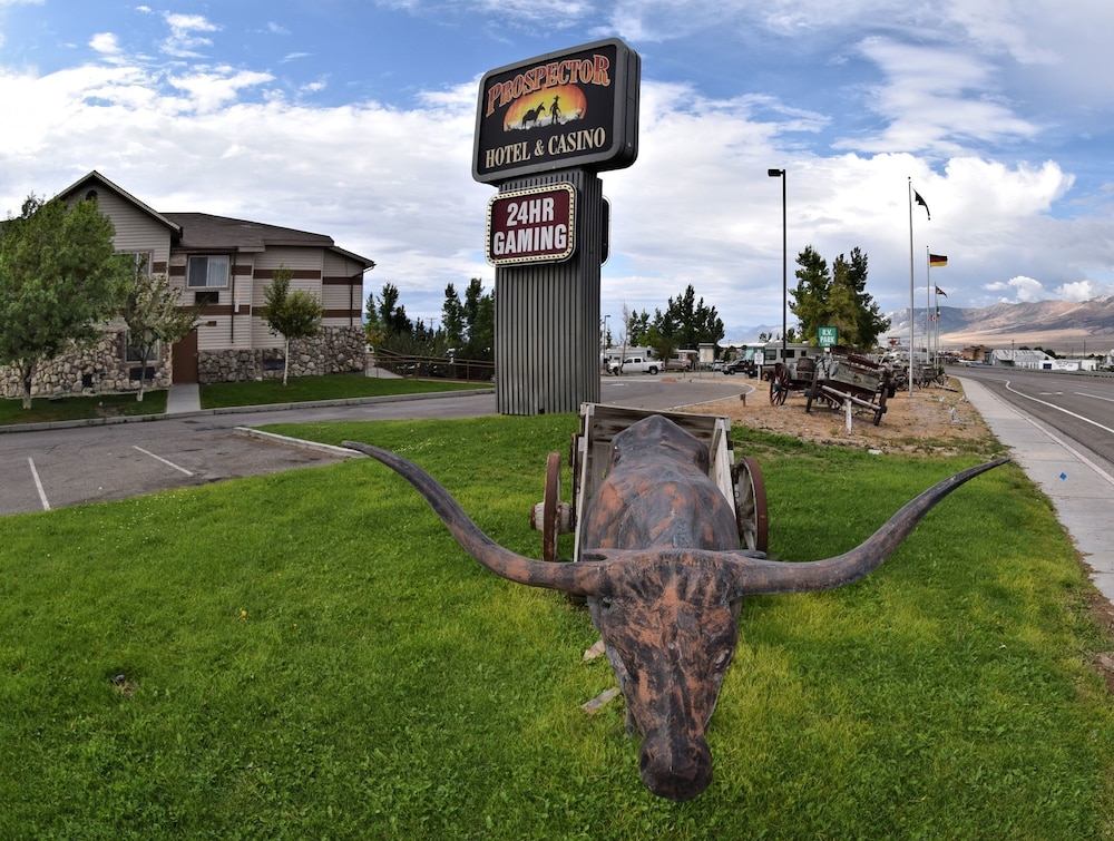 Prospector Hotel and Casino 66/75