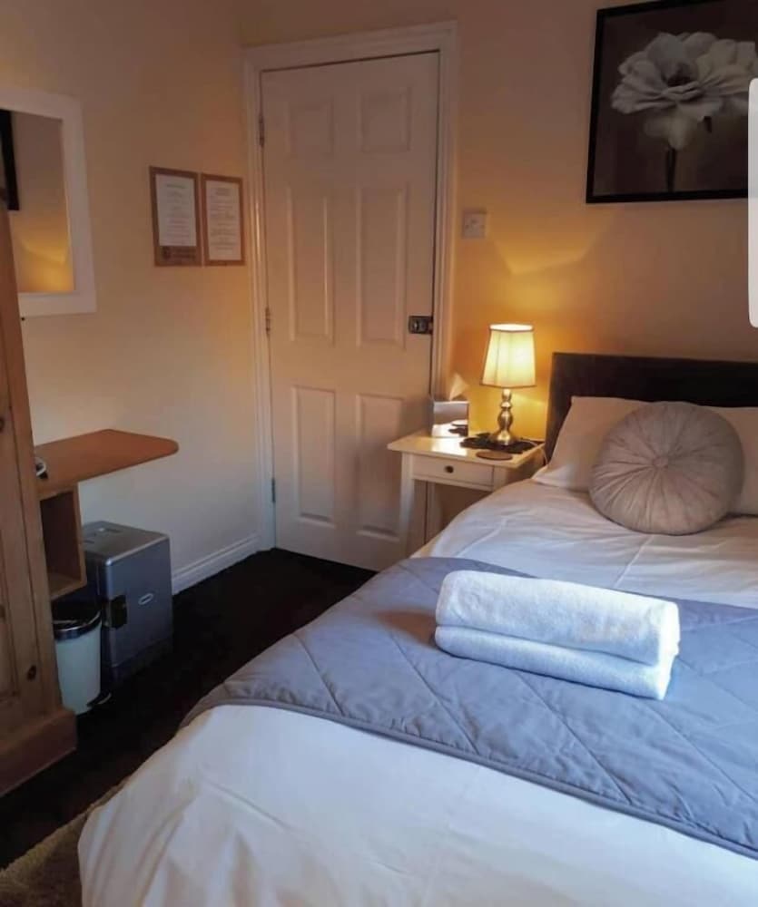 Elmswood Guest House 5/48