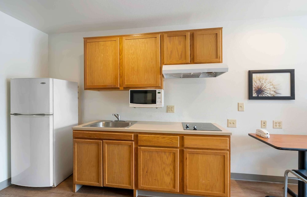 Extended Stay America Select Suites Lakeland 6/42