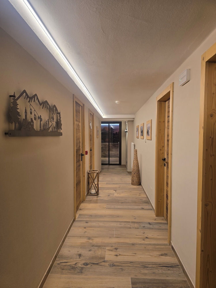 HOTEL AZOLA 7/50