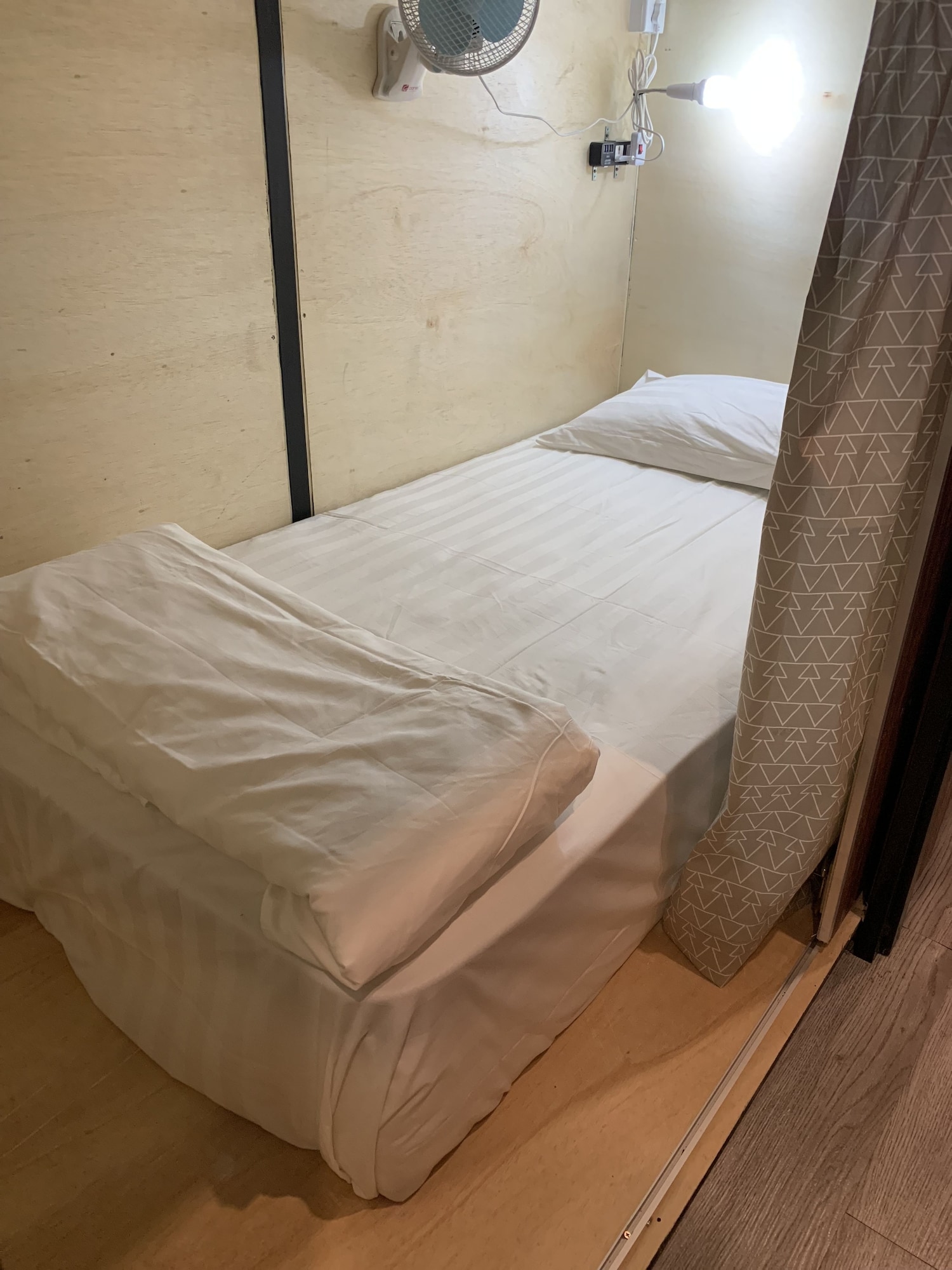 MIXED DORM