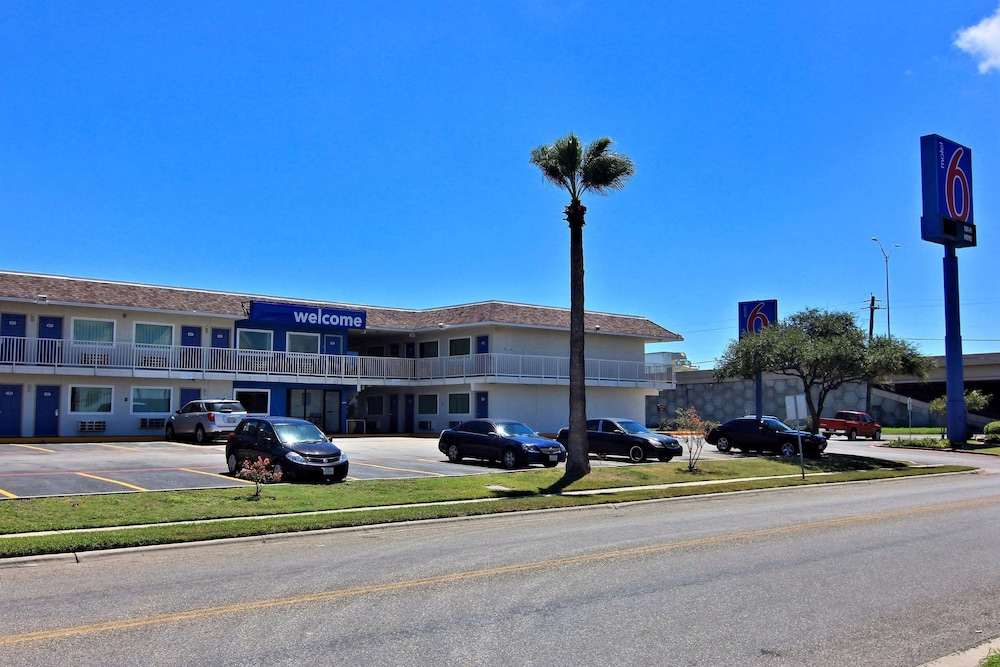 Motel6 Corpus Christi, TX - East - North Padre Island 48/58