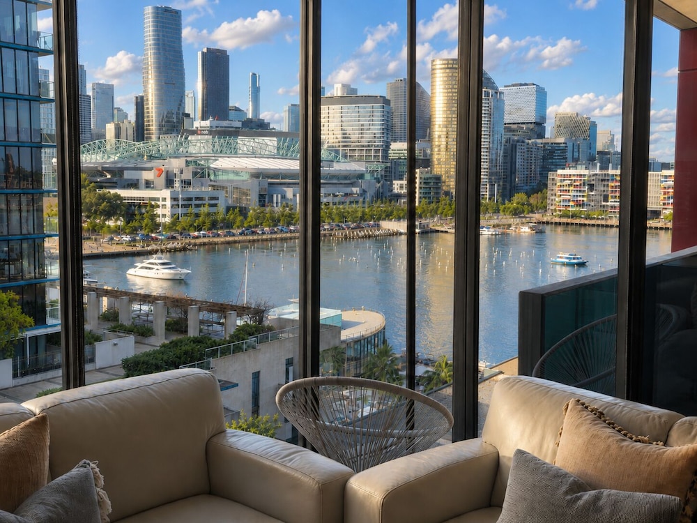 Harbour Escape Apartments 28/49