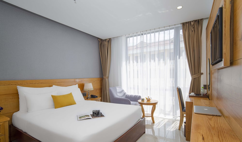 Sunny Ocean Hotel & Apartment 17/71