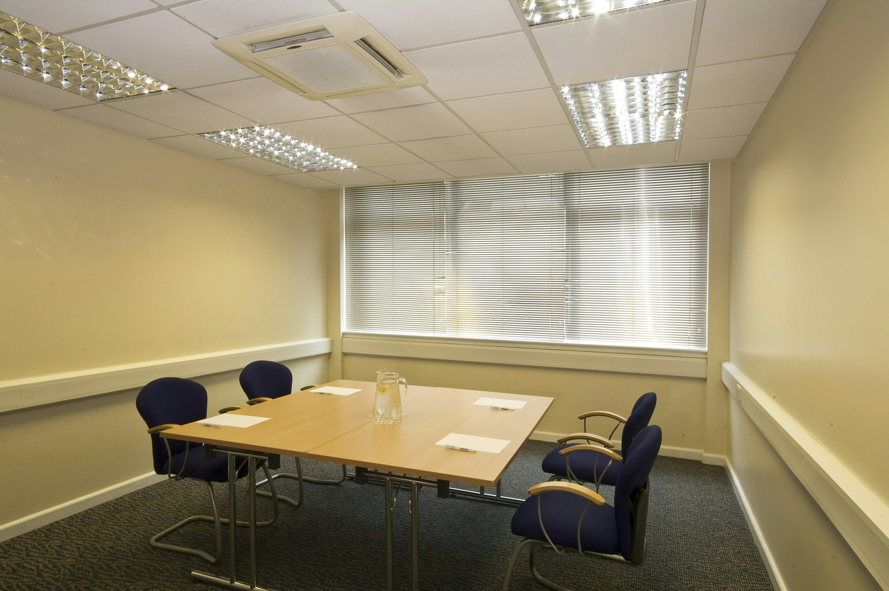 Premier Inn Glasgow City Centre (George Square) Hotel 40/48