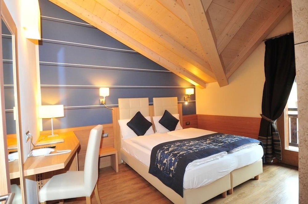 1 BEDROOM, COMFORT, DOUBLE OR TWIN BED