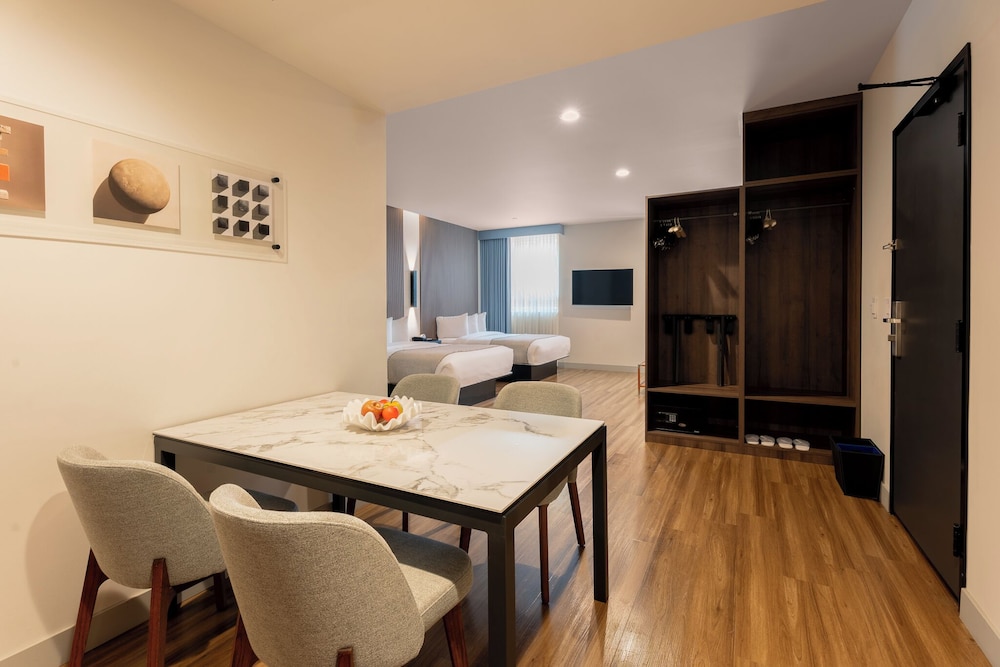 Kins Hotel 37/50