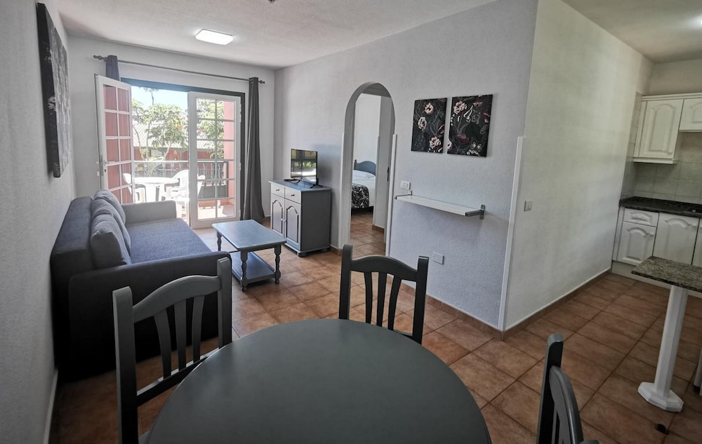 Apartamentos Oasis San Antonio 35/53