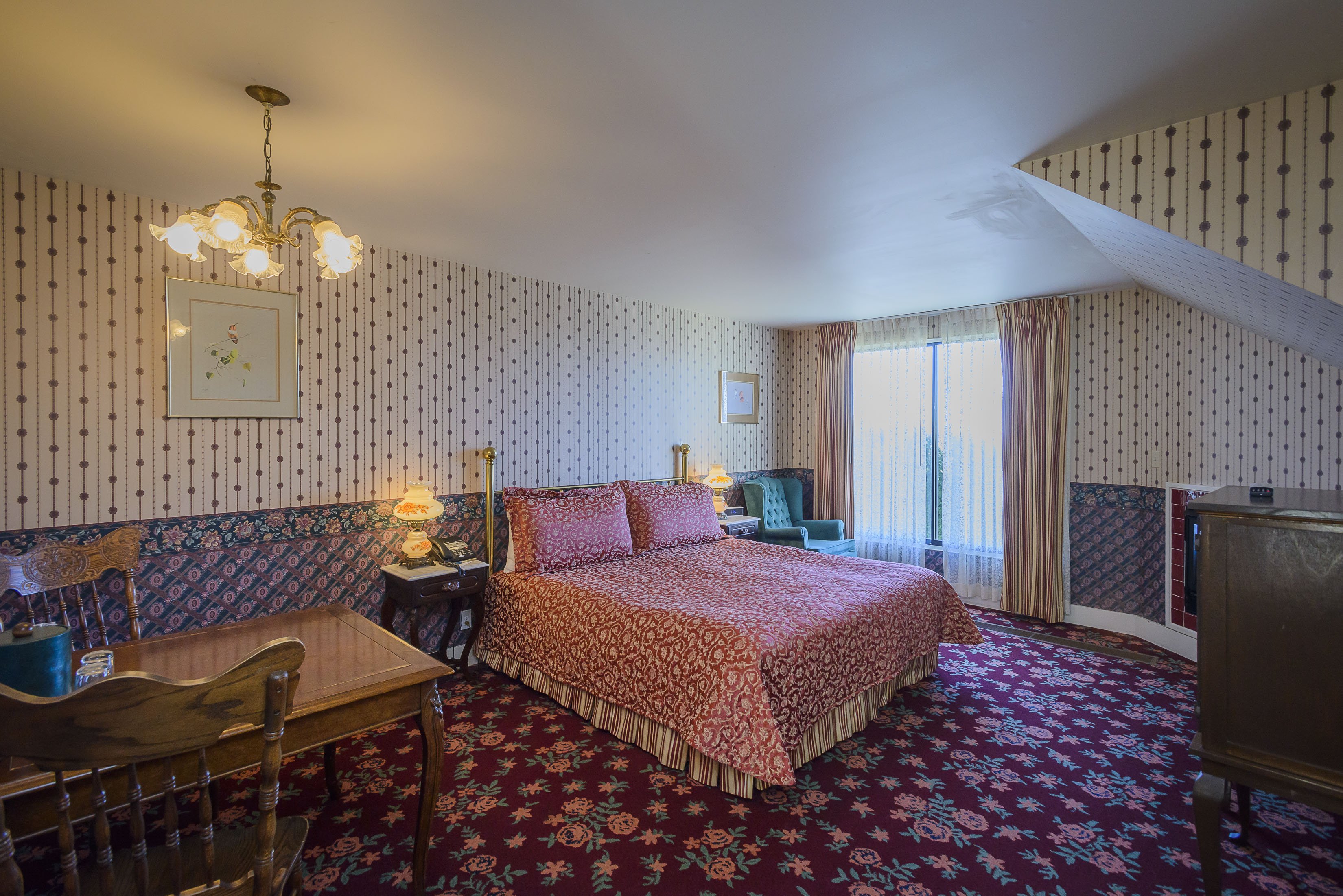 Hill House Inn 12/33