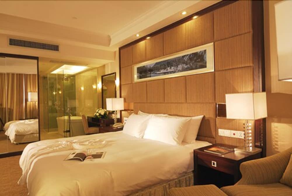 Poly Hotel Wuhan(Formely Poly White Rose Hotel) 6/31