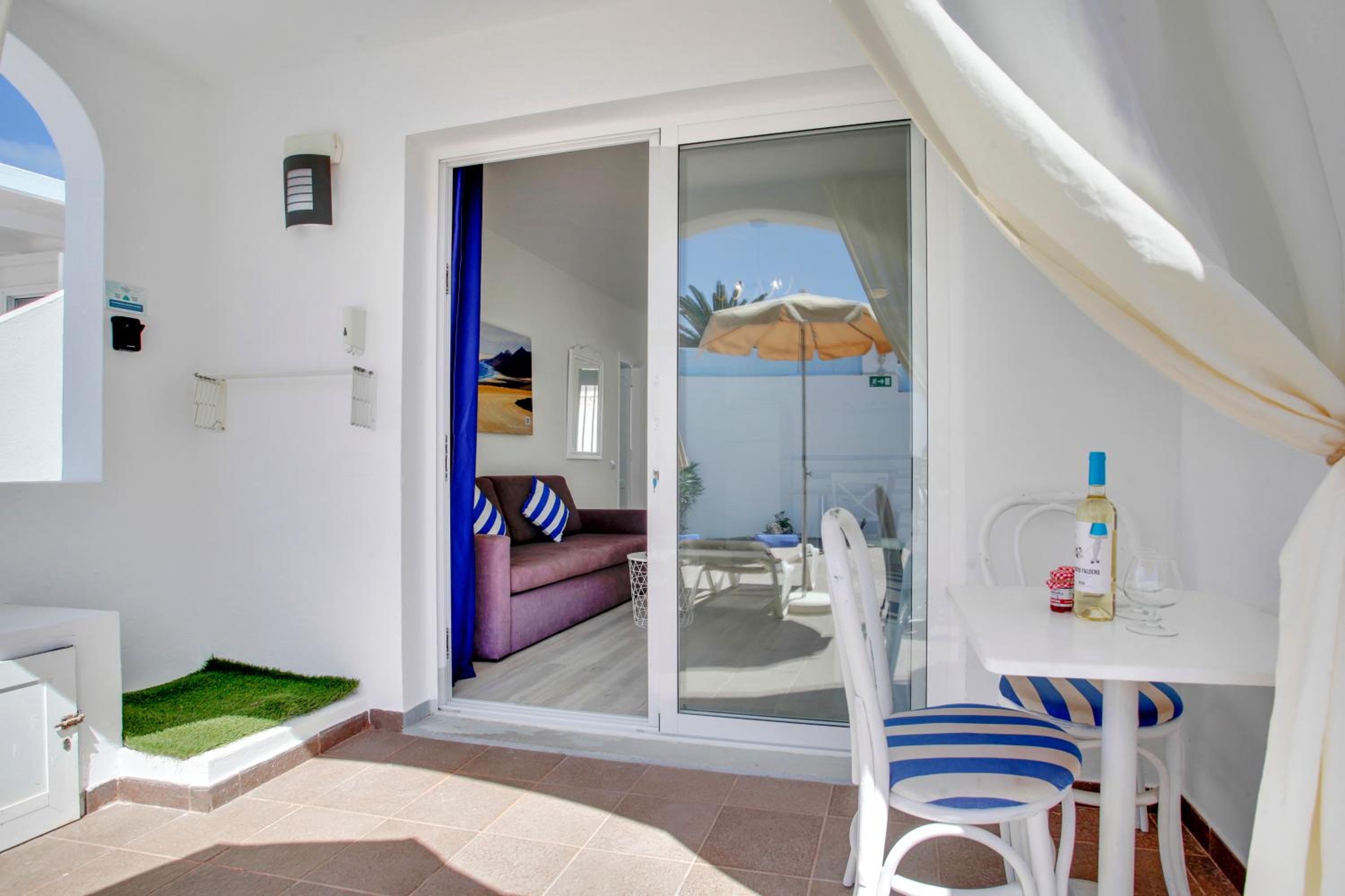 Neptuno Bungalows 18/30