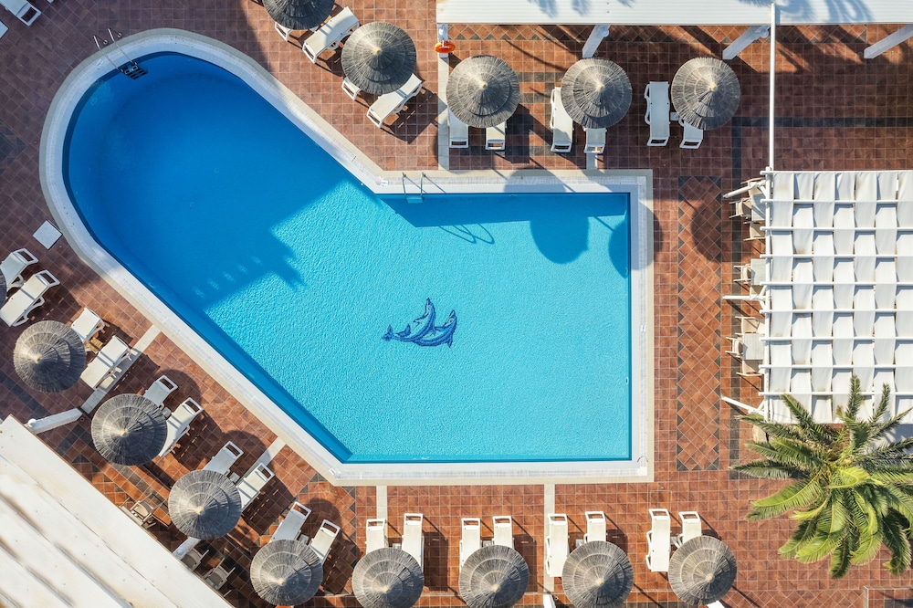 Kavuras Village Hotel & Suites 28/50