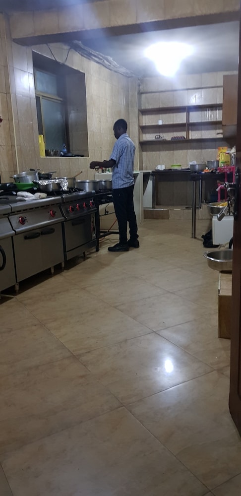 Biraj International Hotel 38/50