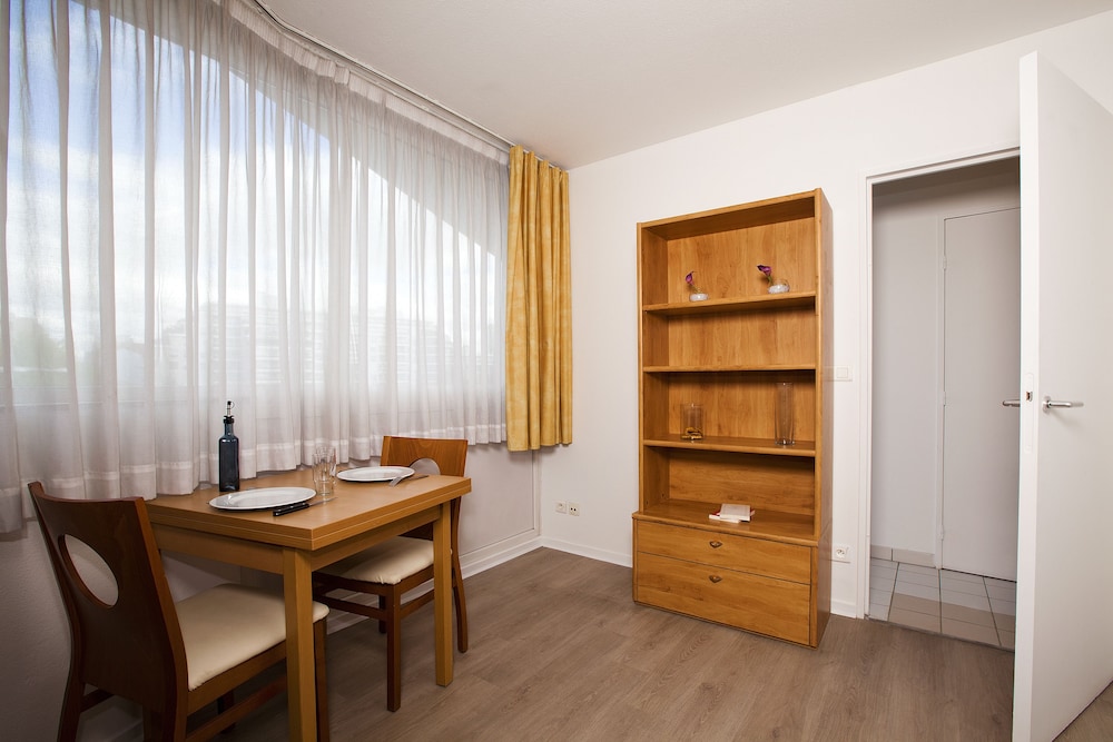 Apts Sejours Et Affaires Montreuil 32/45