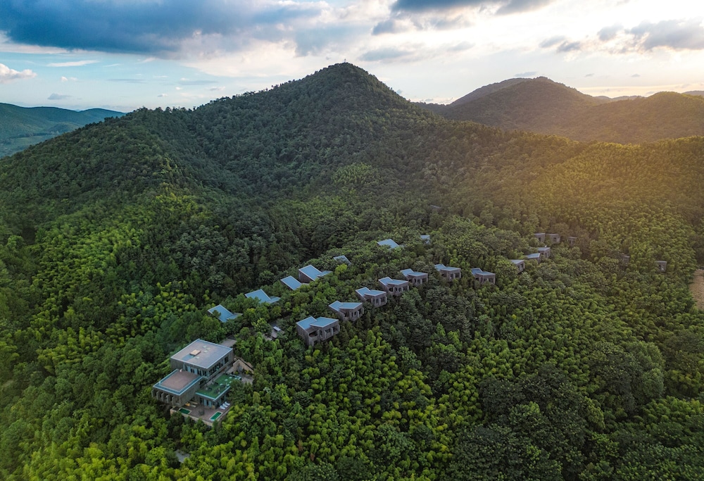 Meijie Mountain Hotspring Resort 34/43