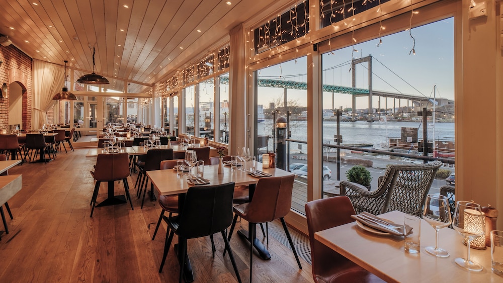 Hotel Waterfront 33/50