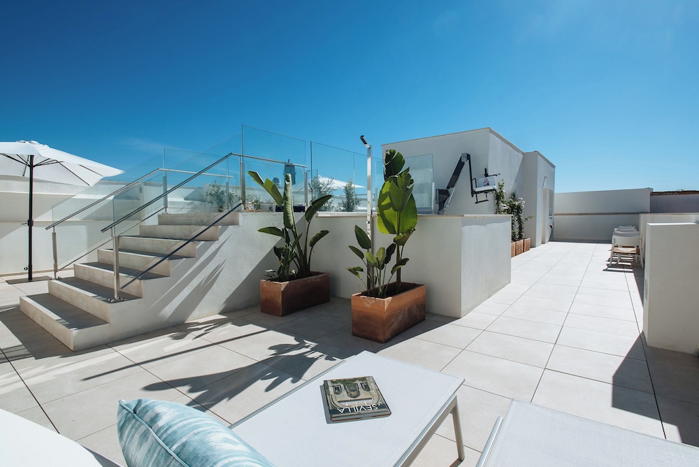 SERCOTEL GUADALQUIVIR SEVILLA SUITES photo1