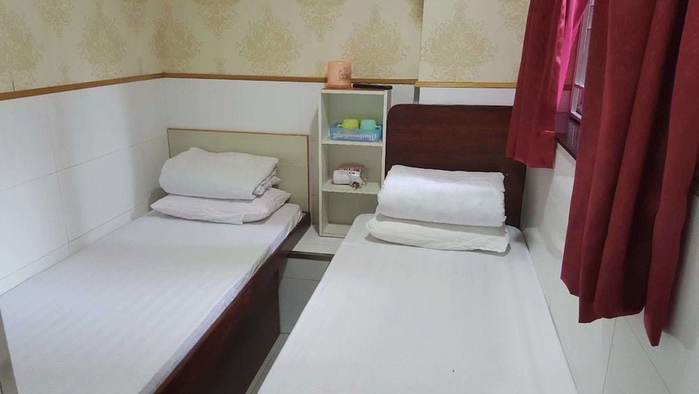 Lung Wa Hotel 12/25
