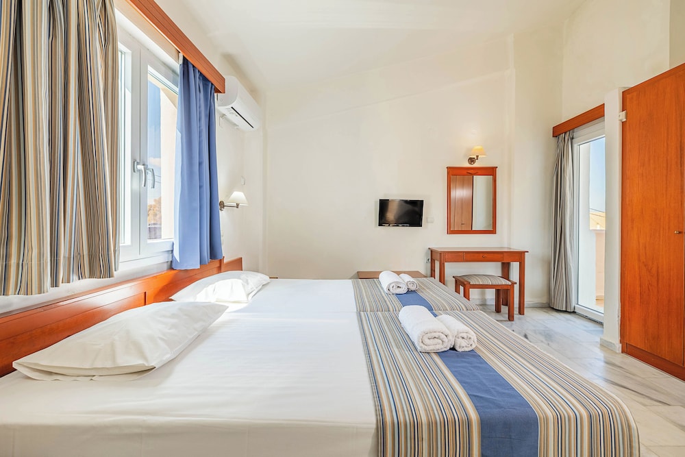 Niros Beach Apartments 20/58