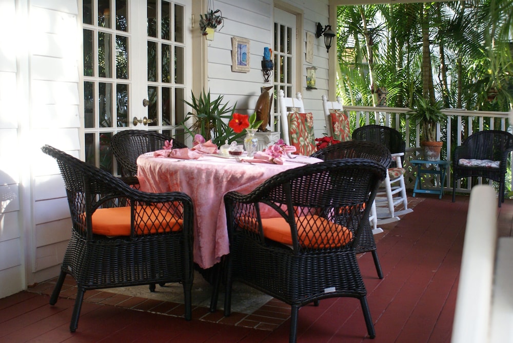 Sabal Palm House 30/41